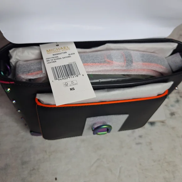 Michael Kors Manhattan Medium Contrast-Trim Leather Colorful School Satchel - Picture 9 of 14